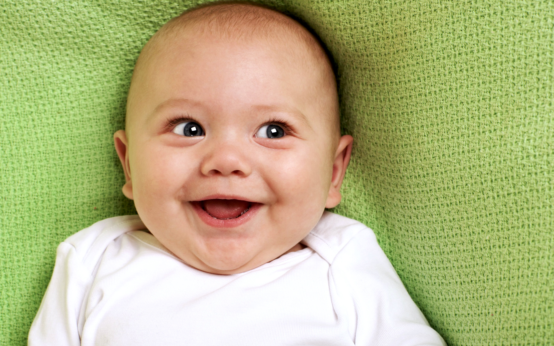 Pics Photos  Baby Laughing Wallpaper Pictures