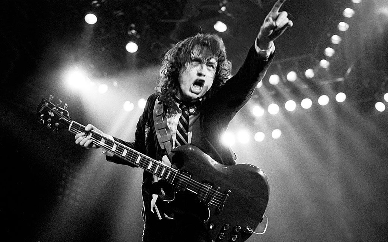 Angus Young AC/DC - 109 By Vintage Rock Photos