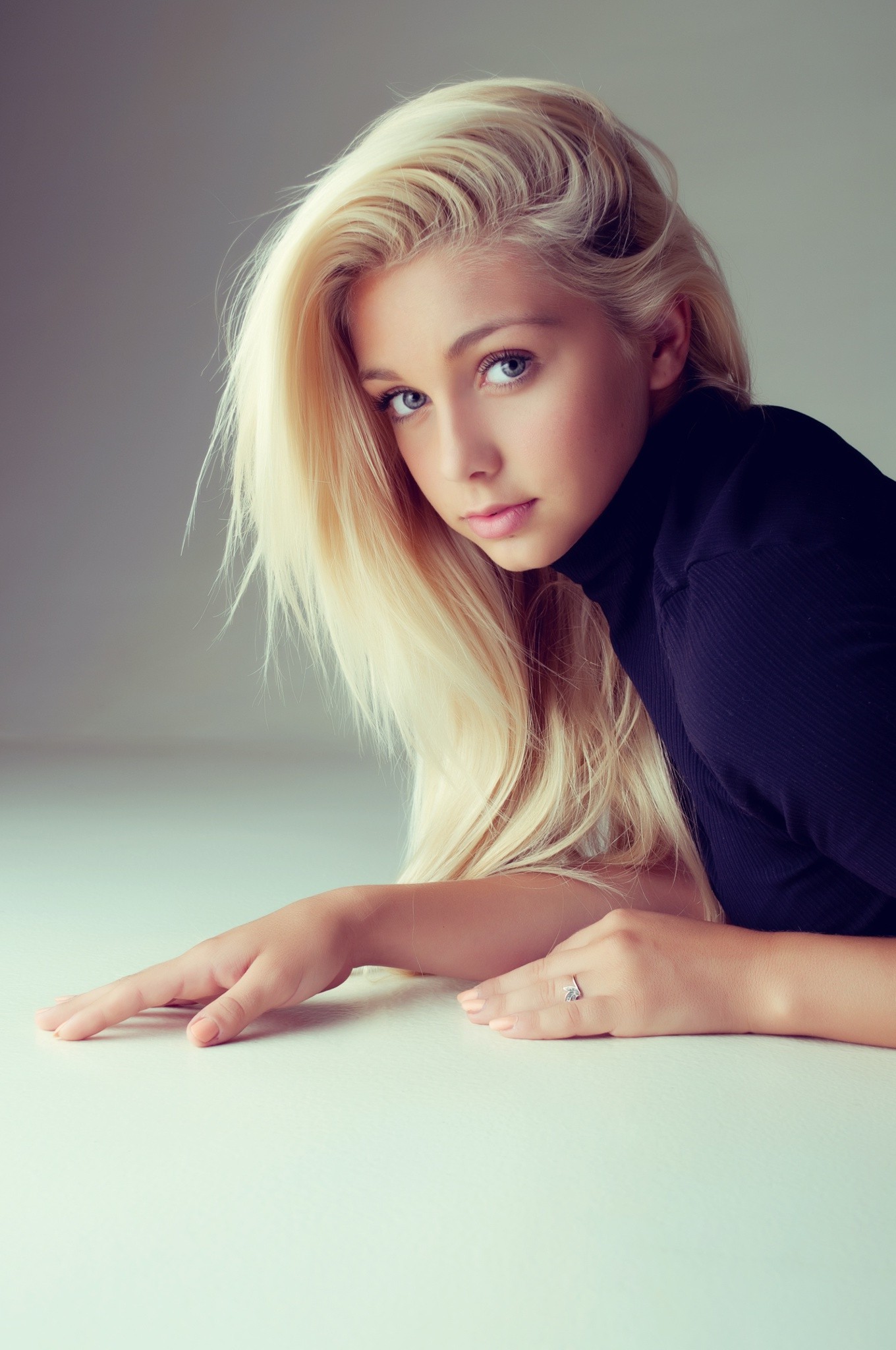 Blonde Model Russian Blue Eyes Katarina Pudar Wallp