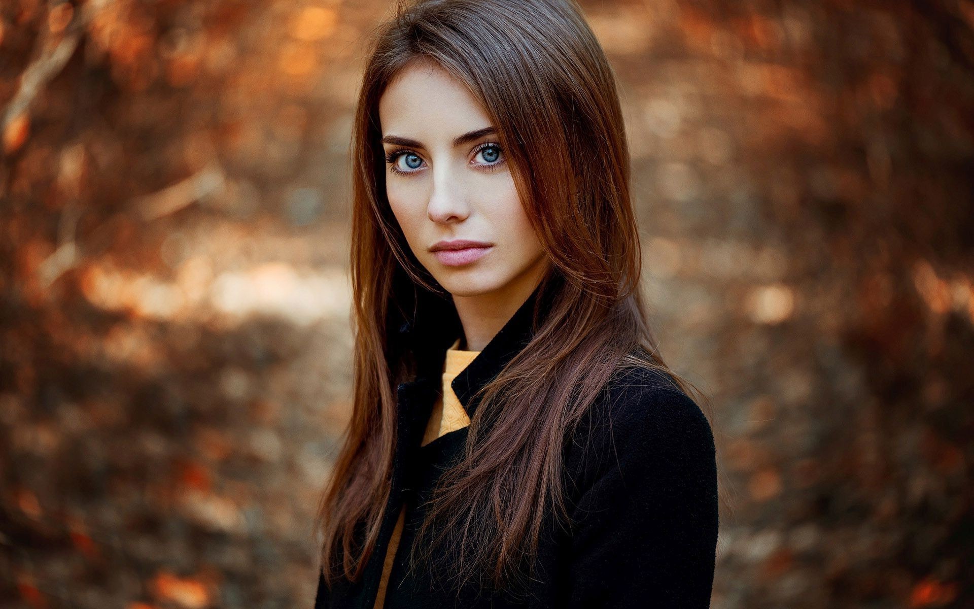Blue-eyed brunette model with dark hair - wide 8
