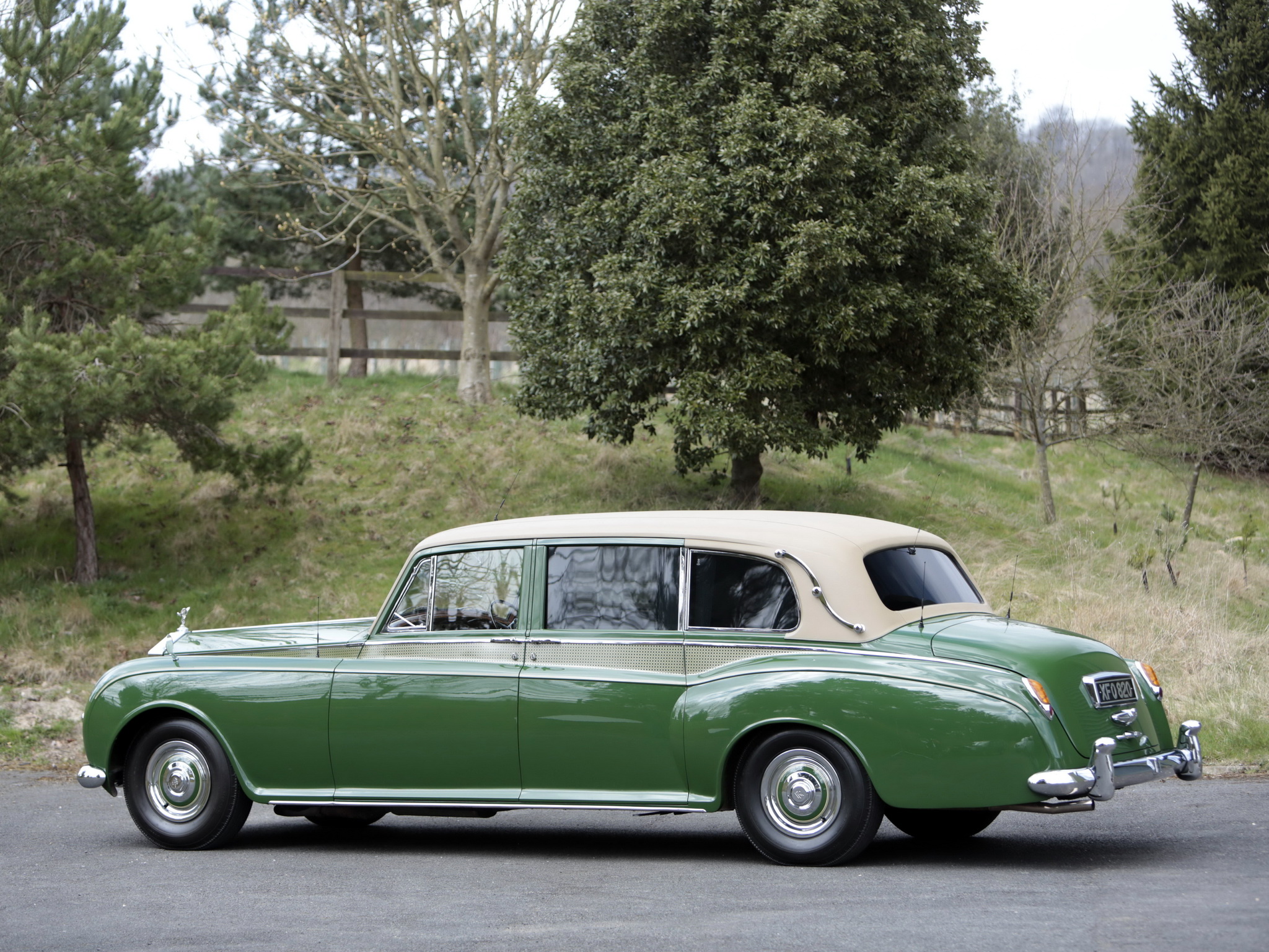 Rolls Royce Phantom V Park Ward Limousine Luxury Retro