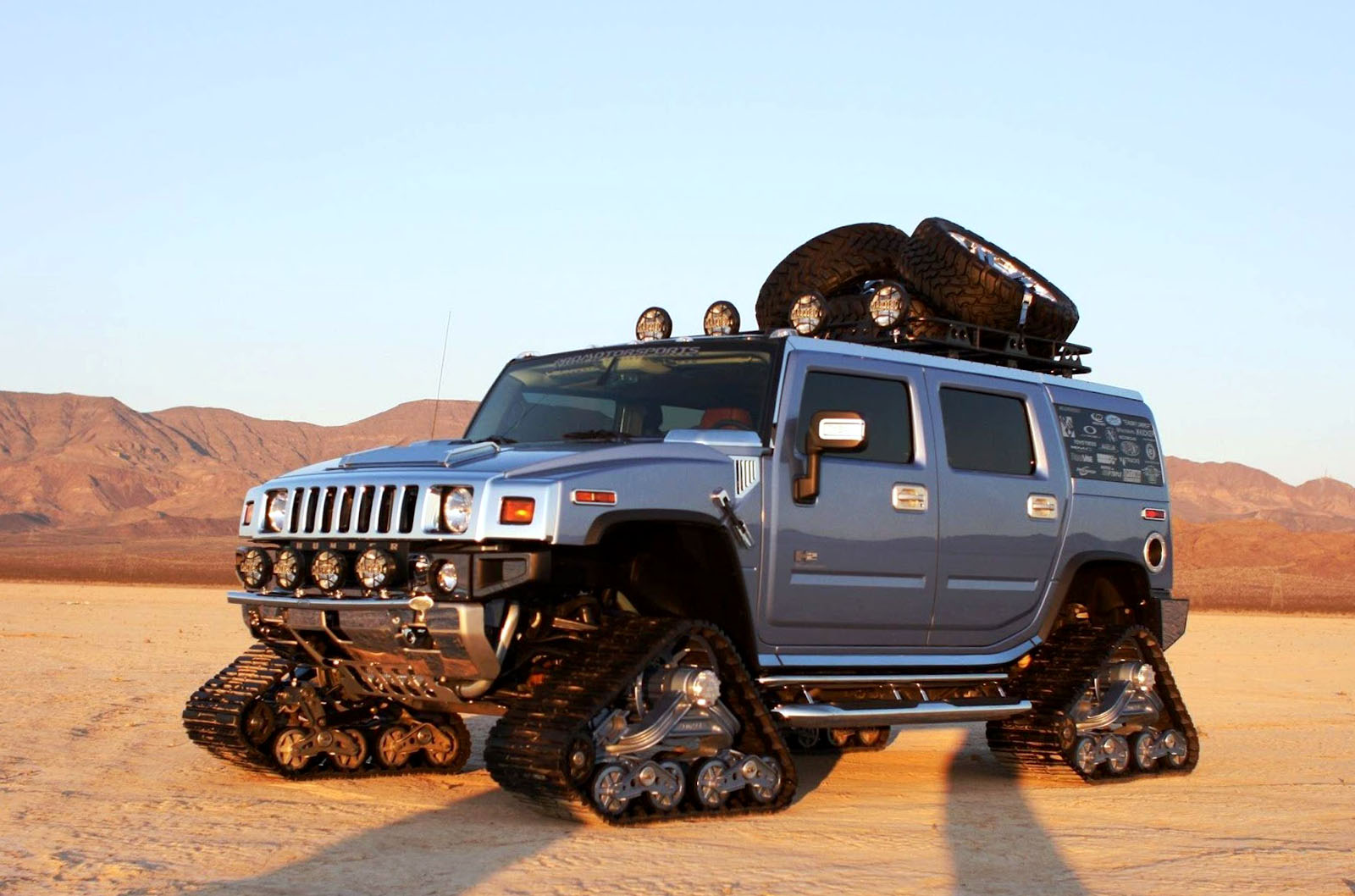 Amazing Silver Hummer Car Wallpaper