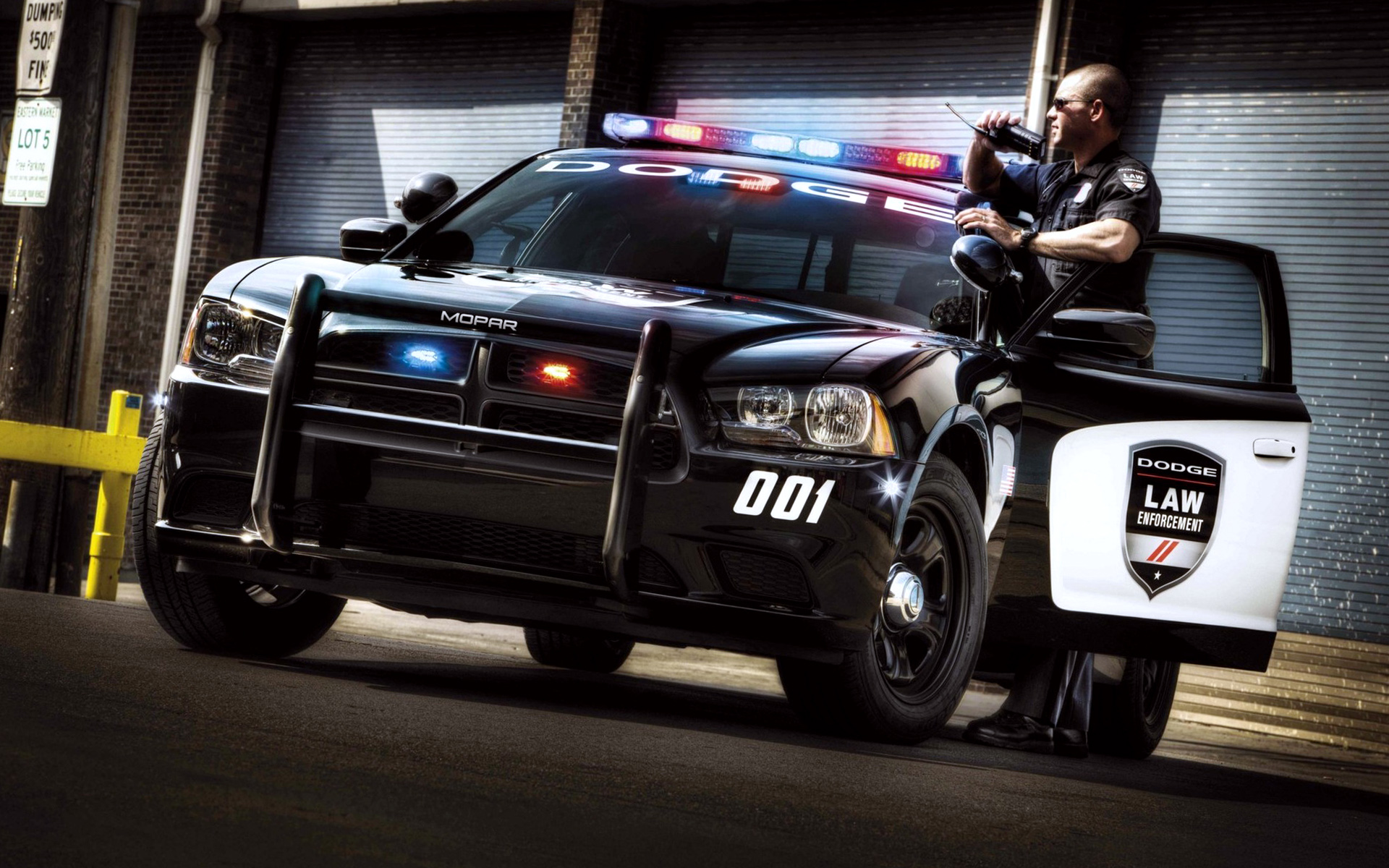 Cool Police Car Action Wallpaper