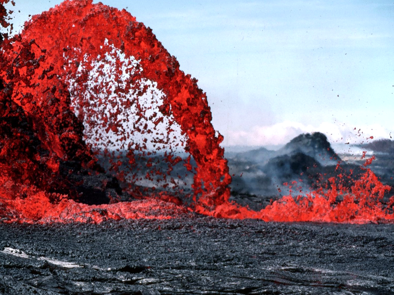 Fire Fountain Volcano Landscape Best Wallpaper