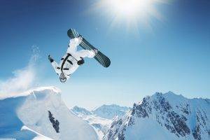 Extreme Snowboarding White Suite