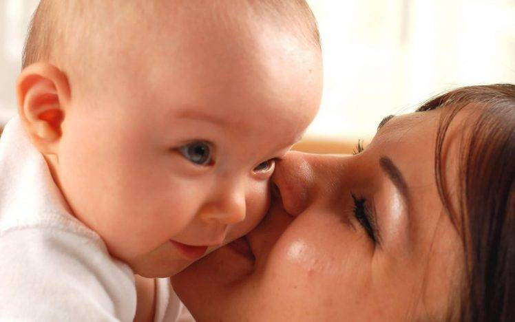 Mother kiss cute baby HD Wallpaper Desktop Background