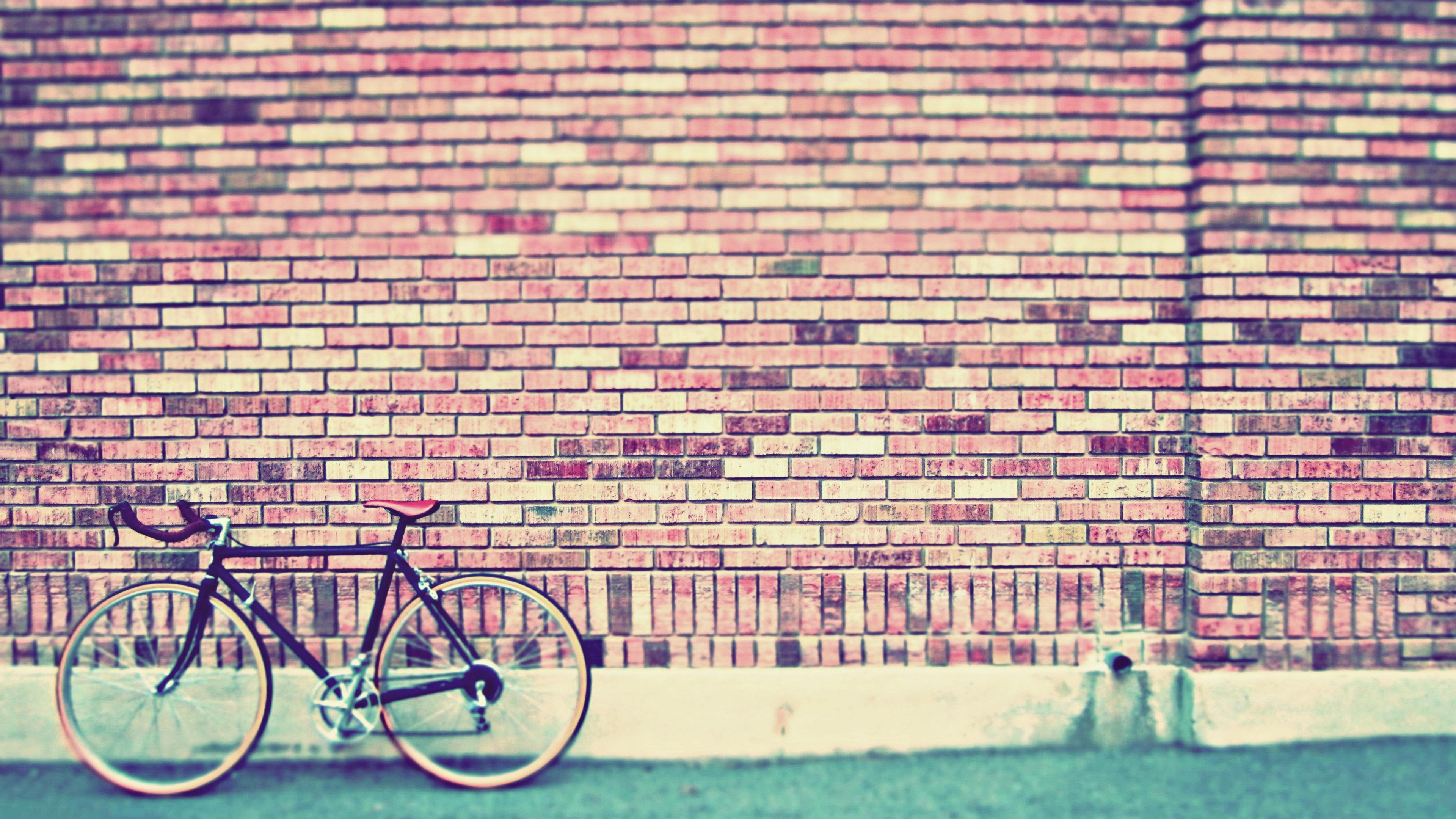 Retro Bike On Wall Wallpaper