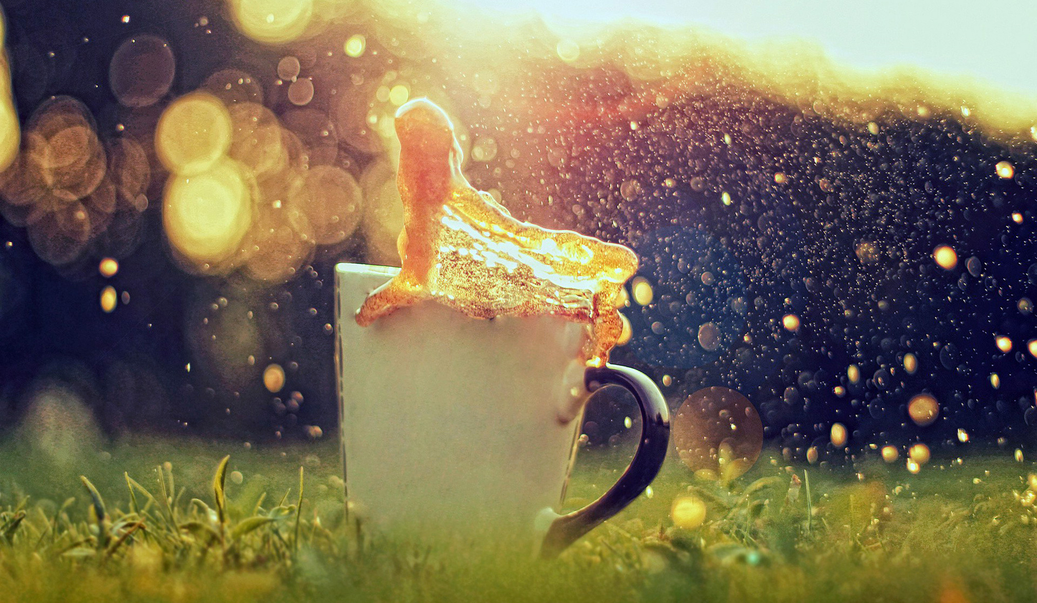 Coffee Splash In Sunlight Wallpaper