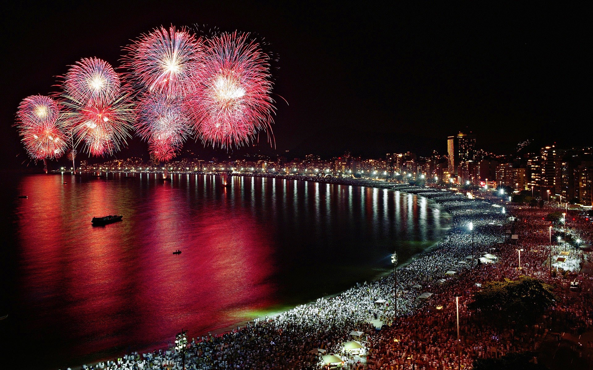 New Year, Holiday, Fireworks, Coast, Crowds Wallpaper