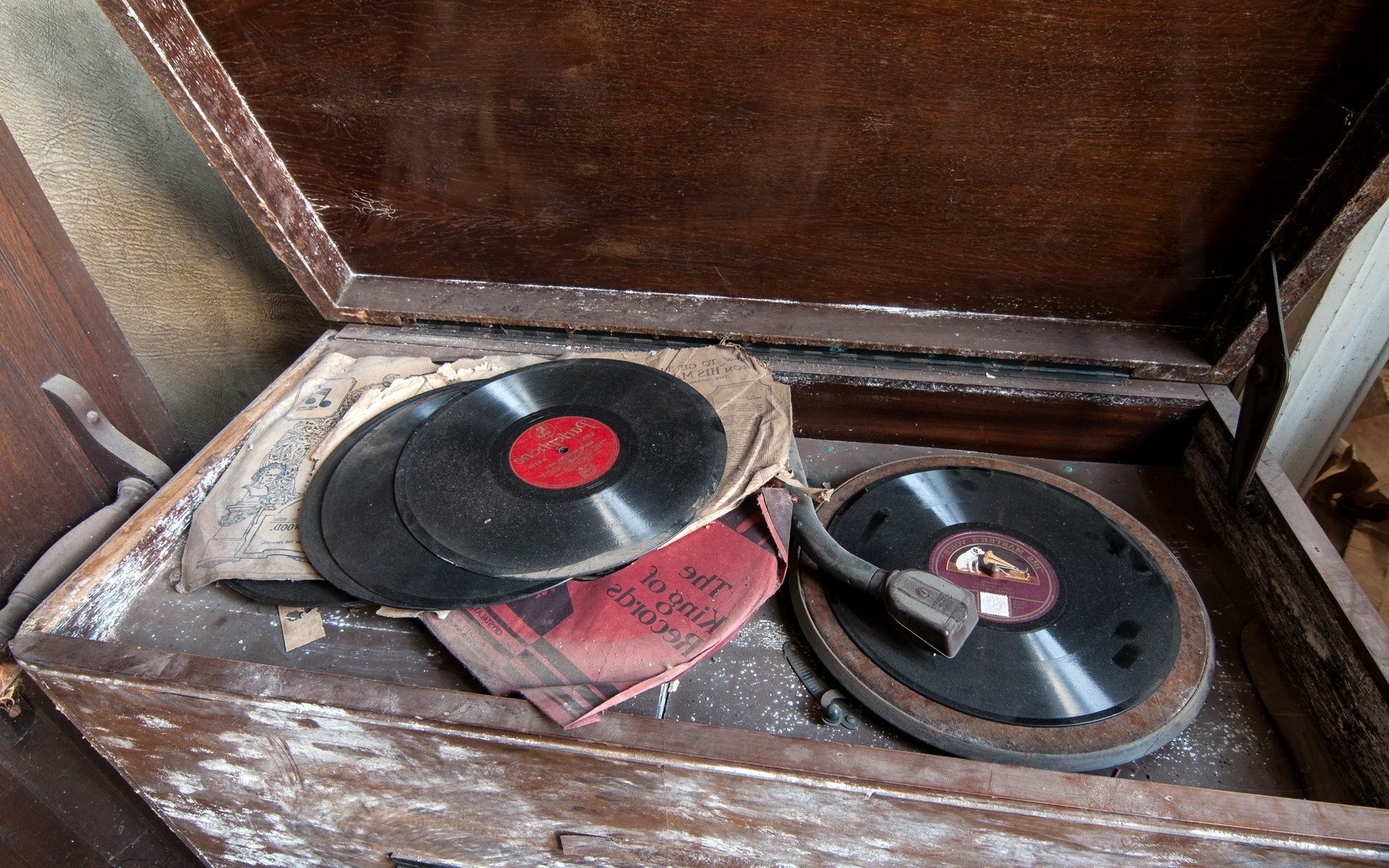vinyl, Vintage, Phonographs, Abandoned, Cabin, Dust, Wood Wallpaper
