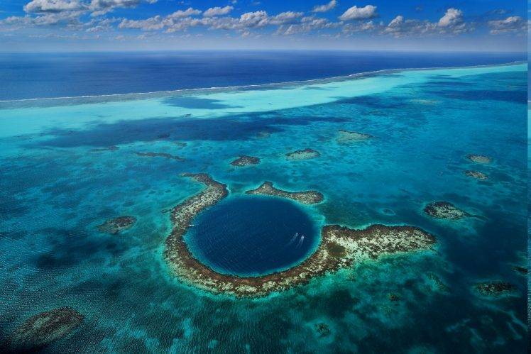 nature, Landscape, Sea, Great Blue Hole, Belize, Coral, Bird’s Eye View, Horizon, Clouds, Island, Boat, Deep Sea HD Wallpaper Desktop Background