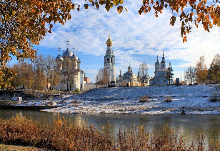 nature, Landscape, Architecture, Clouds, Water, Trees, Russia, Winter, Snow, River, Church, Tower, Leaves, Cross HD Wallpaper Desktop Background