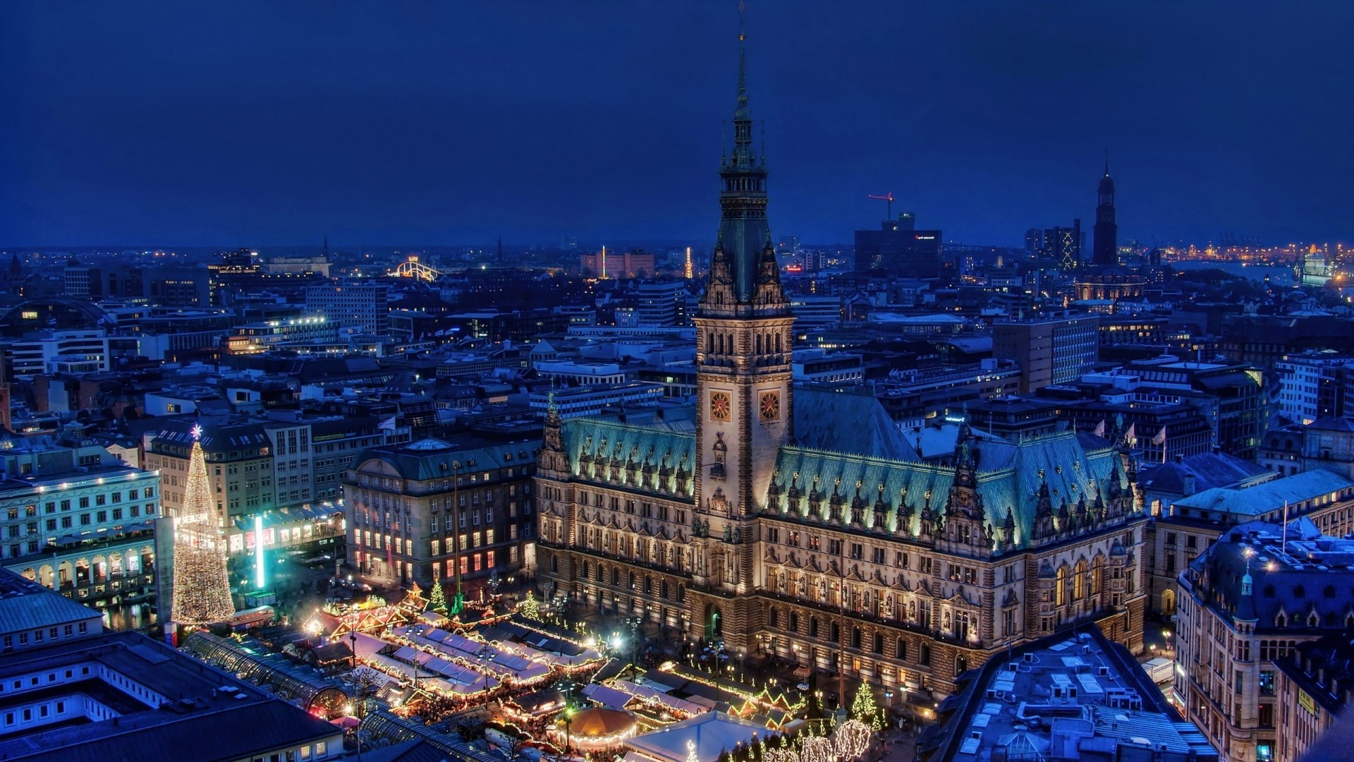 cityscape, Architecture, Tower, Old Building, Germany, Hamburg, Town Square, Rooftops, Markets, Christmas Tree, Evening, Church, Winter, Lights, Street, Bird's Eye View, Aerial View Wallpaper