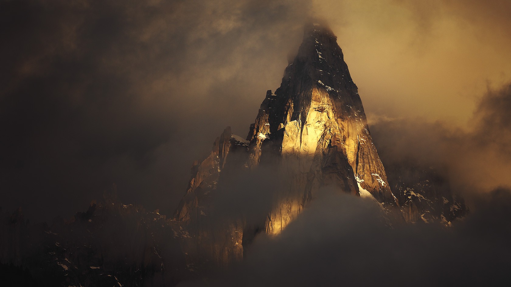 Alps, France, Mountain, Clouds, Snowy Peak, Morning, Sunrise, Lights, Nature, Landscape Wallpaper