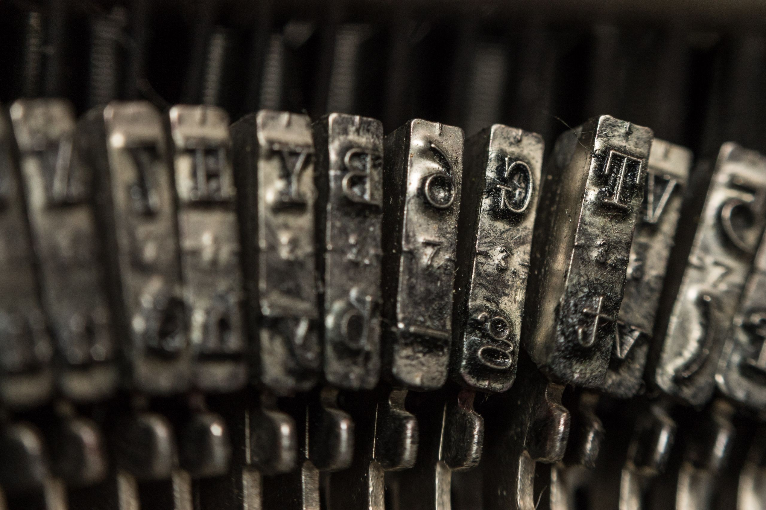 typography, Typewriters, Vintage, Technology, Monochrome, Metal, Depth Of Field, Mirrored Wallpaper