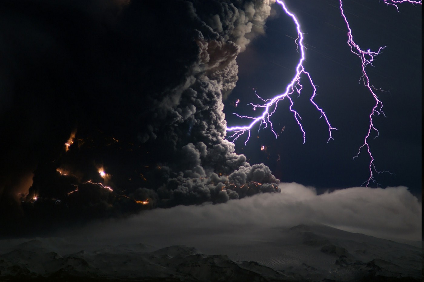 nature, Landscape, Volcano, Eruptions, Chile, Lightning, Mountain, Clouds Wallpaper