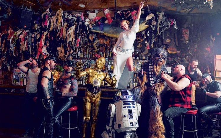 Amy Schumer, Blonde, Star Wars, Parody, Bars, R2 D2, Chewbacca, C 3PO, GQ Magazine HD Wallpaper Desktop Background
