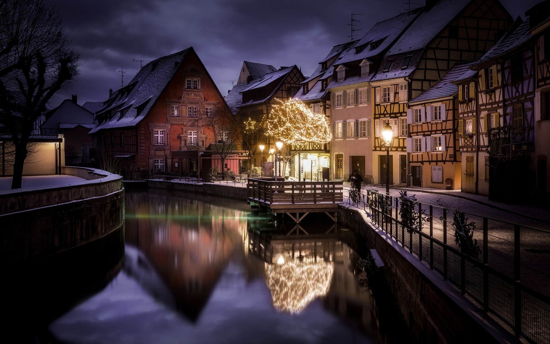 landscape, Nature, City, Canal, House, Winter, Snow, Christmas Ornaments, Lantern, France, Fence, Street, Water, Lights Wallpaper