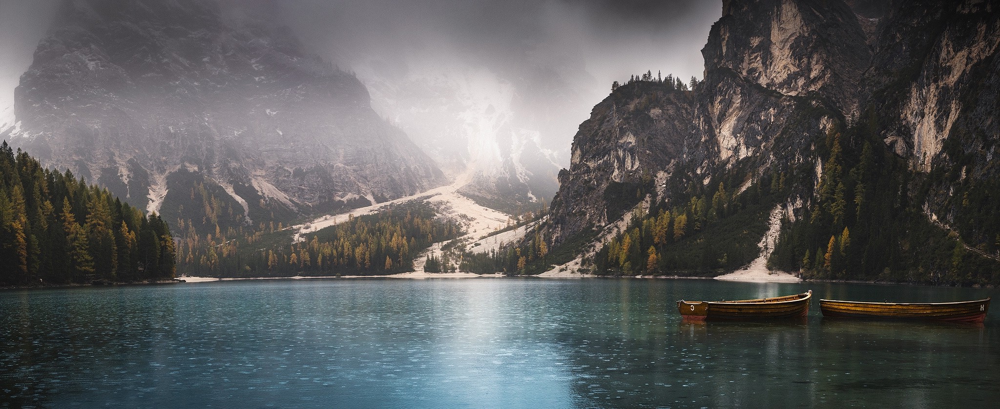 nature, Landscape, Panoramas, Lake, Fall, Mountain, Boat, Rain, Mist, Forest, Pine Trees, Alps Wallpaper