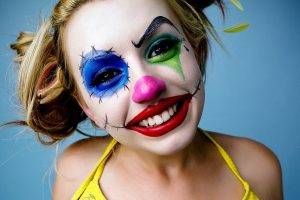 Lexi Belle, Clowns