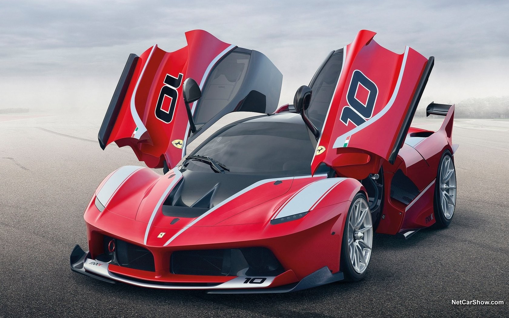 Ferrari FXX K Wallpaper