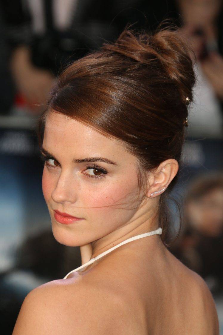 women, Brunette, Looking Back, Emma Watson, Closeup, Portrait HD Wallpaper Desktop Background