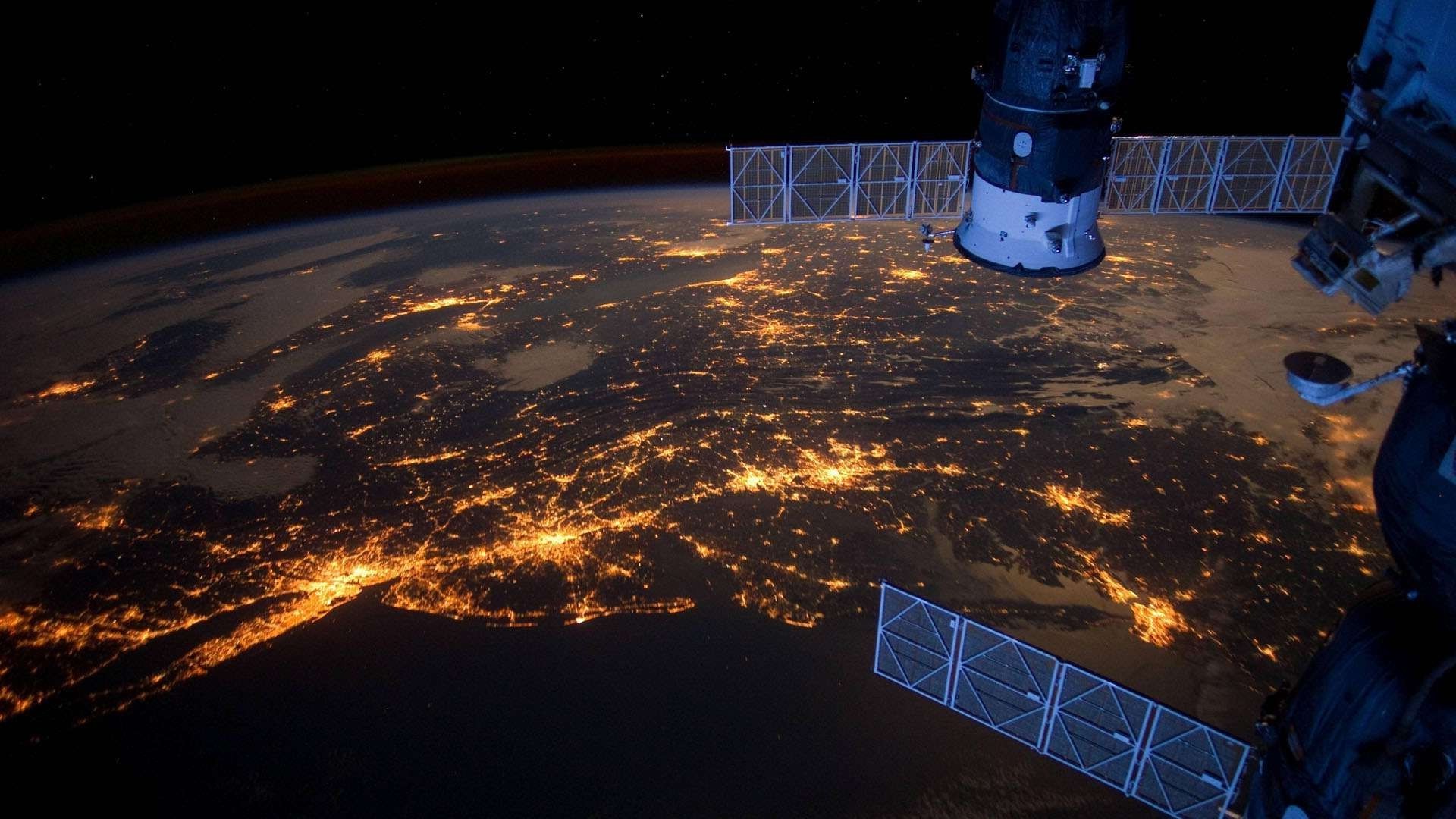 picture of the earth at night from space