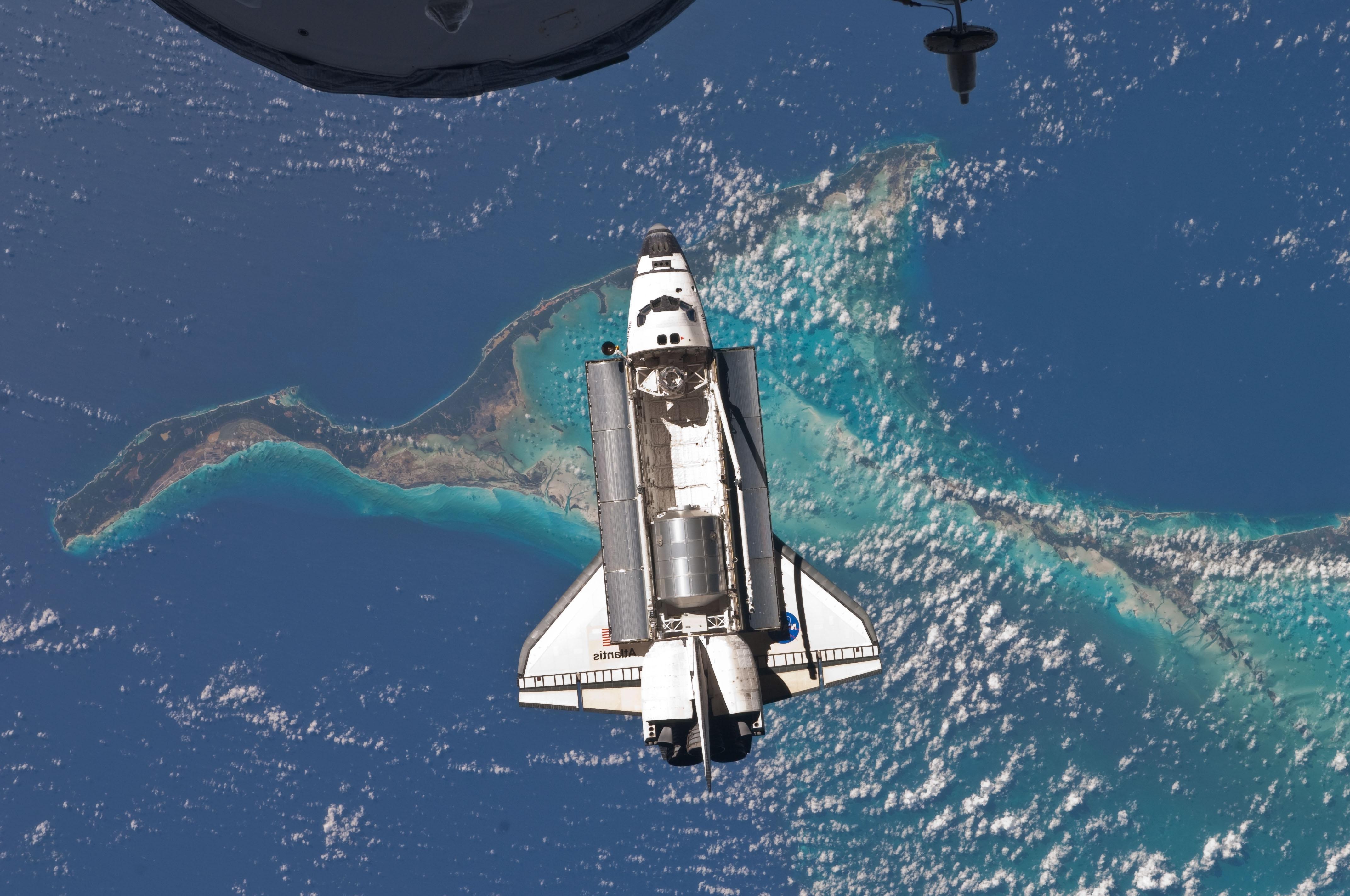 space, Space Shuttle Atlantis, Earth Wallpaper