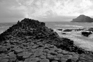 nature, Landscape, Giants Causeway, Sea, Waves, Rock, Rock Formation, Ireland, Clouds, Monochrome, Coast