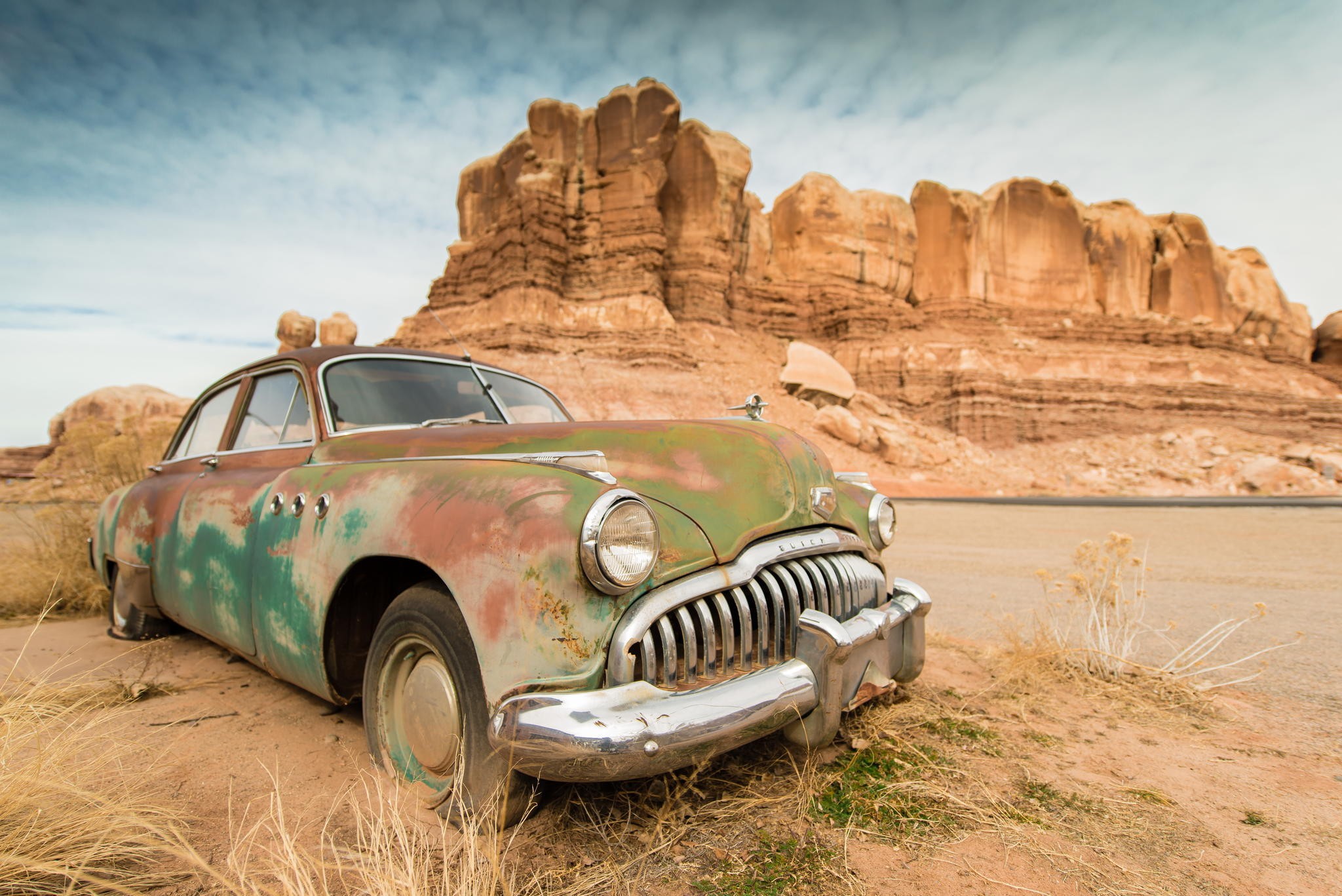 car, Wreck, Rock Formation, Desert Wallpaper