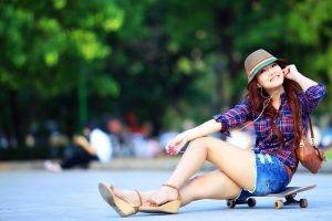 Asian, Skateboard, Women, Smiling, Wedge Shoes, Feet, Toes