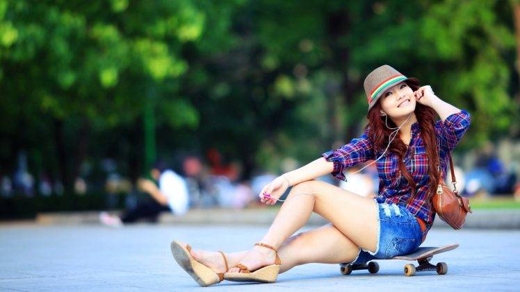 Asian, Skateboard, Women, Smiling, Wedge Shoes, Feet, Toes HD Wallpaper Desktop Background