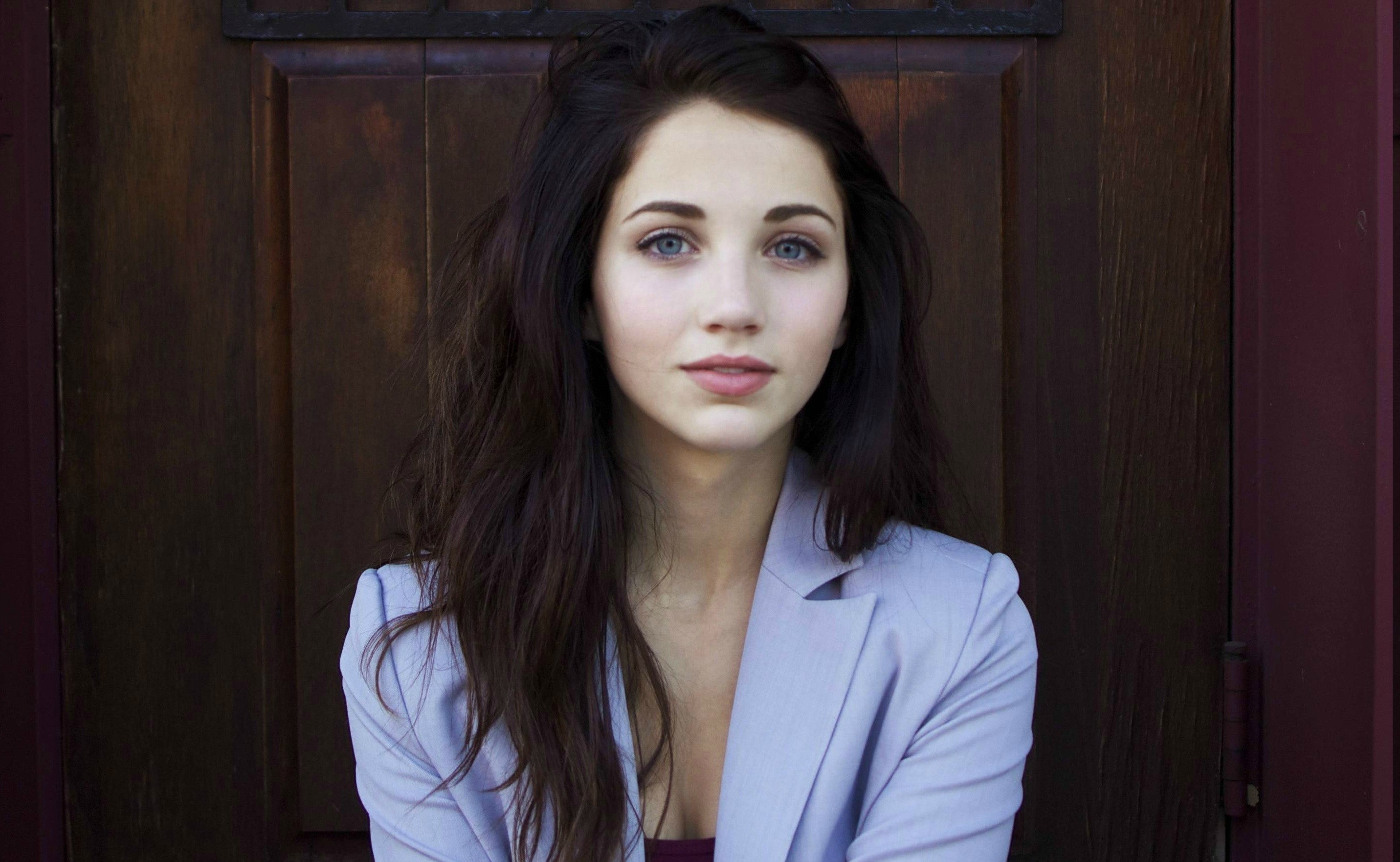 Emily Rudd, Brunette, Women, Blue Eyes, Face, Model Wallpaper