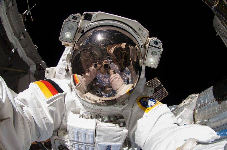 space, Selfies, Astronaut, Earth, International Space Station, Alexander Gerst HD Wallpaper Desktop Background