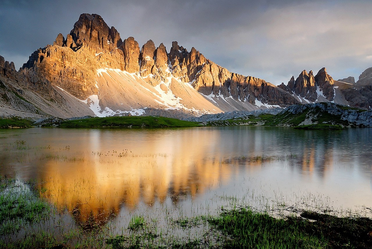 mountain, Lake, Reflection, Cliff, Sunrise, Rain, Grass, Nature, Landscape Wallpaper