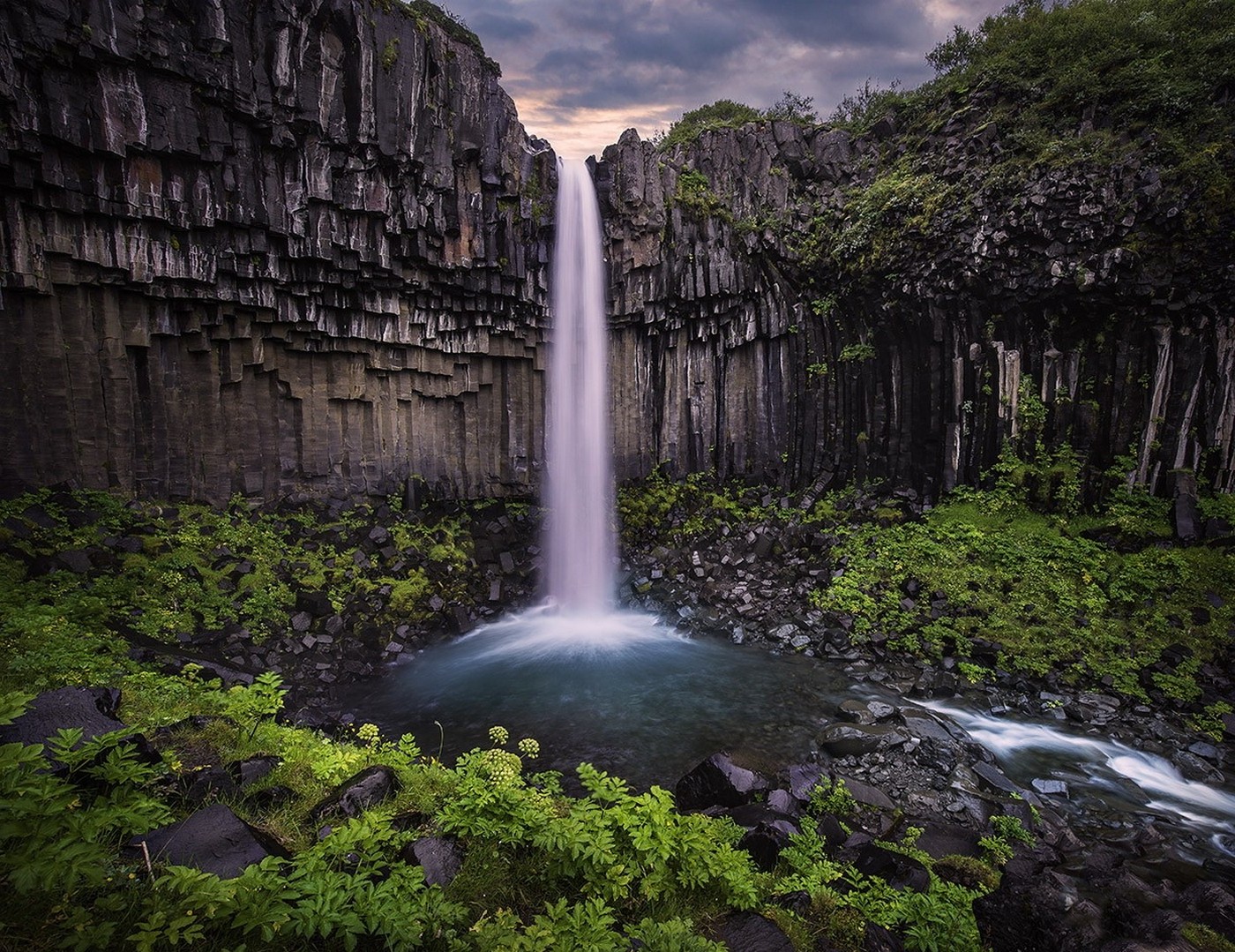 waterfall, Iceland, Columns, Shrubs, Nature, Landscape Wallpaper