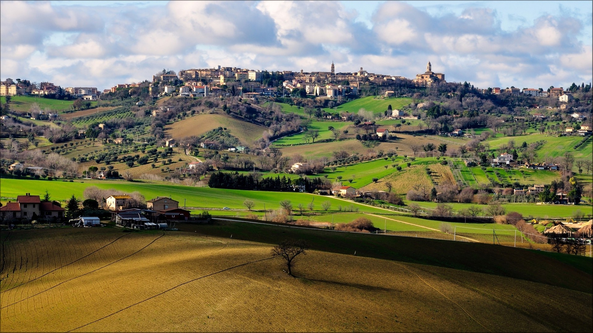 architecture, House, Italy, Trees, Landscape, Town, Church, Hill, Field, Clouds, Villages Wallpaper
