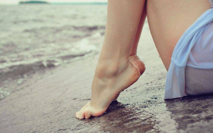 women, Feet, Water, Barefoot, Toes, Beach, Wet HD Wallpaper Desktop Background