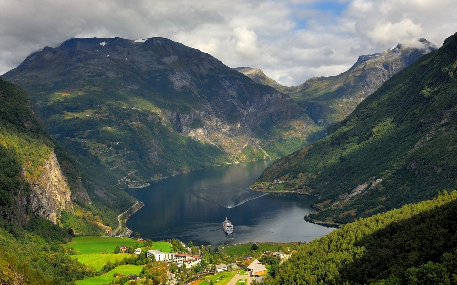 landscape, Nature, Mountain, Norway, Cruise Ship, Forest, Villages, Hotels, Summer, Clouds, Water Wallpaper
