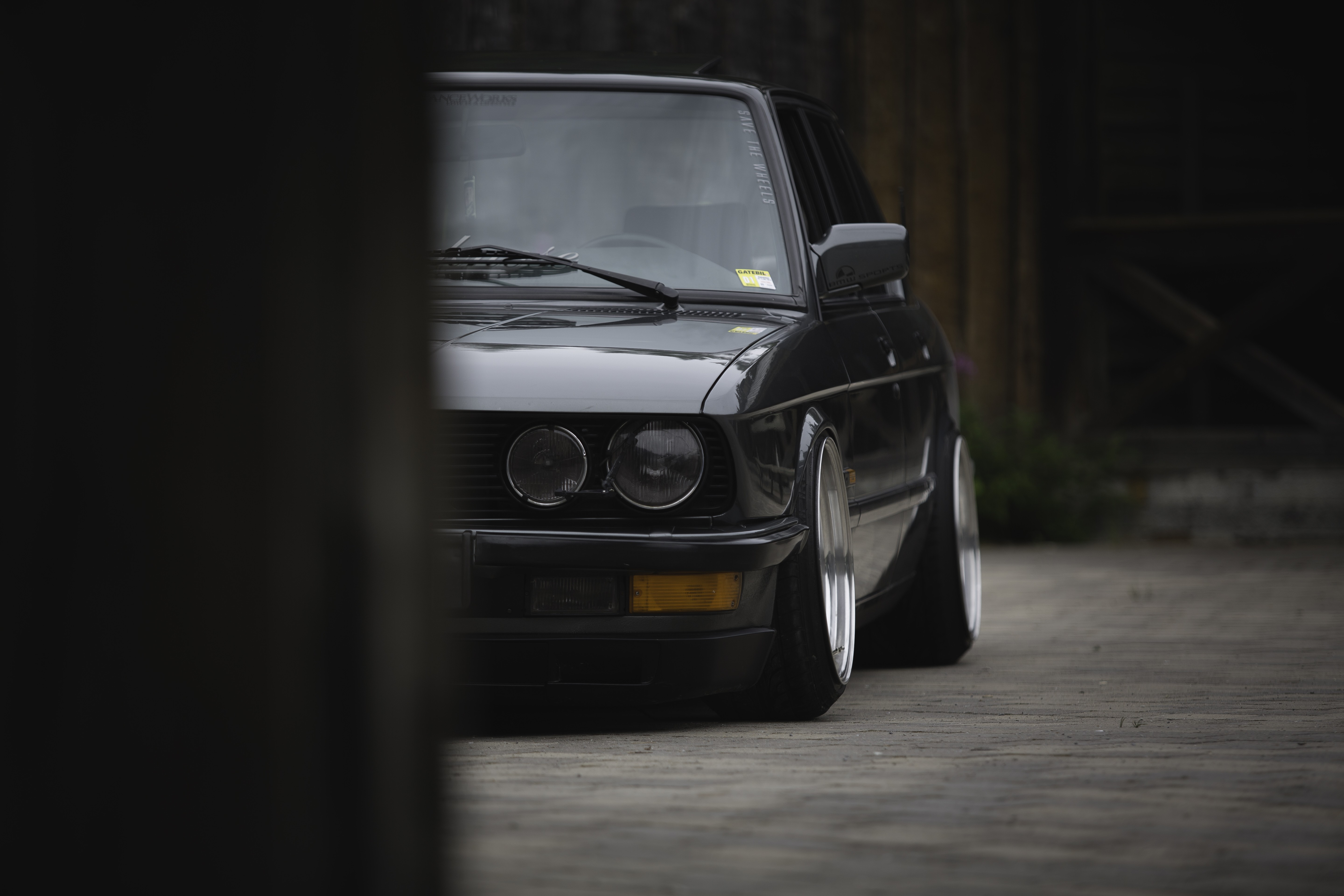 BMW E28, Low Wallpaper