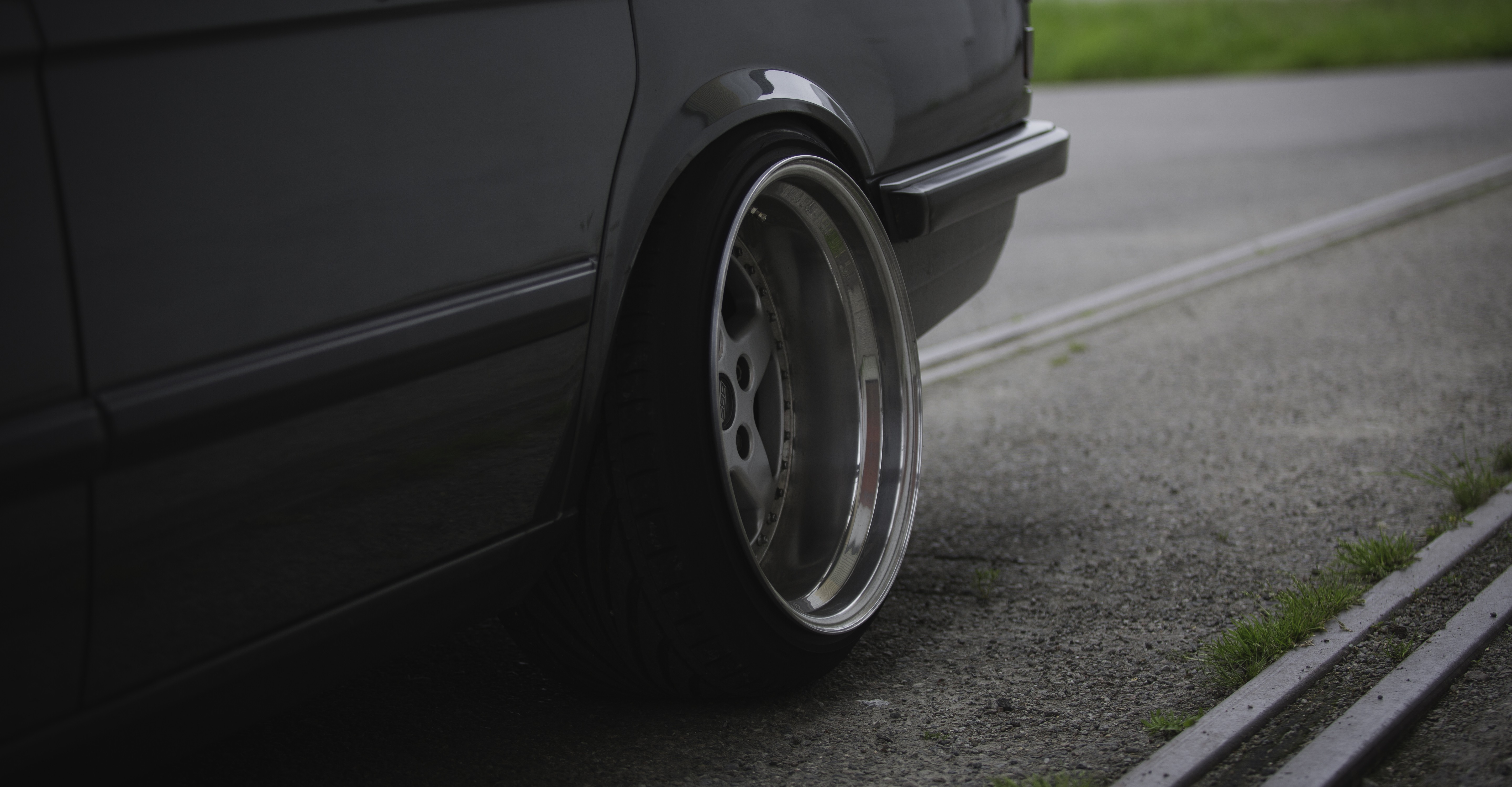 BMW E28, Squatty Wallpaper