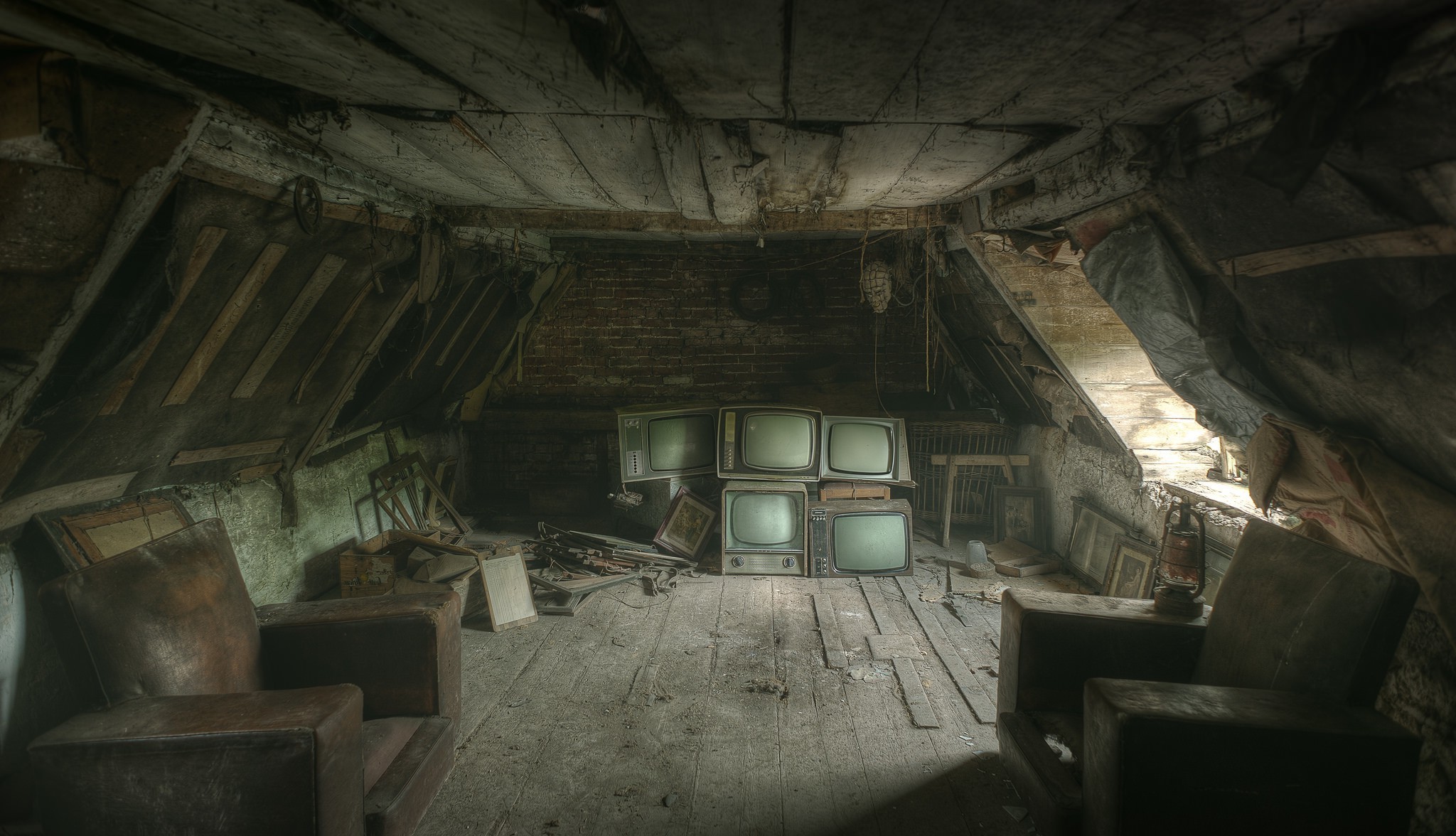 dust, TV, Attics Wallpaper