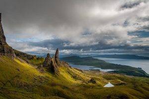 nature, Landscape, Old Man Of Storr, Scotland, Island, Skye, Sea, Lake, Mountain, Clouds, Grass