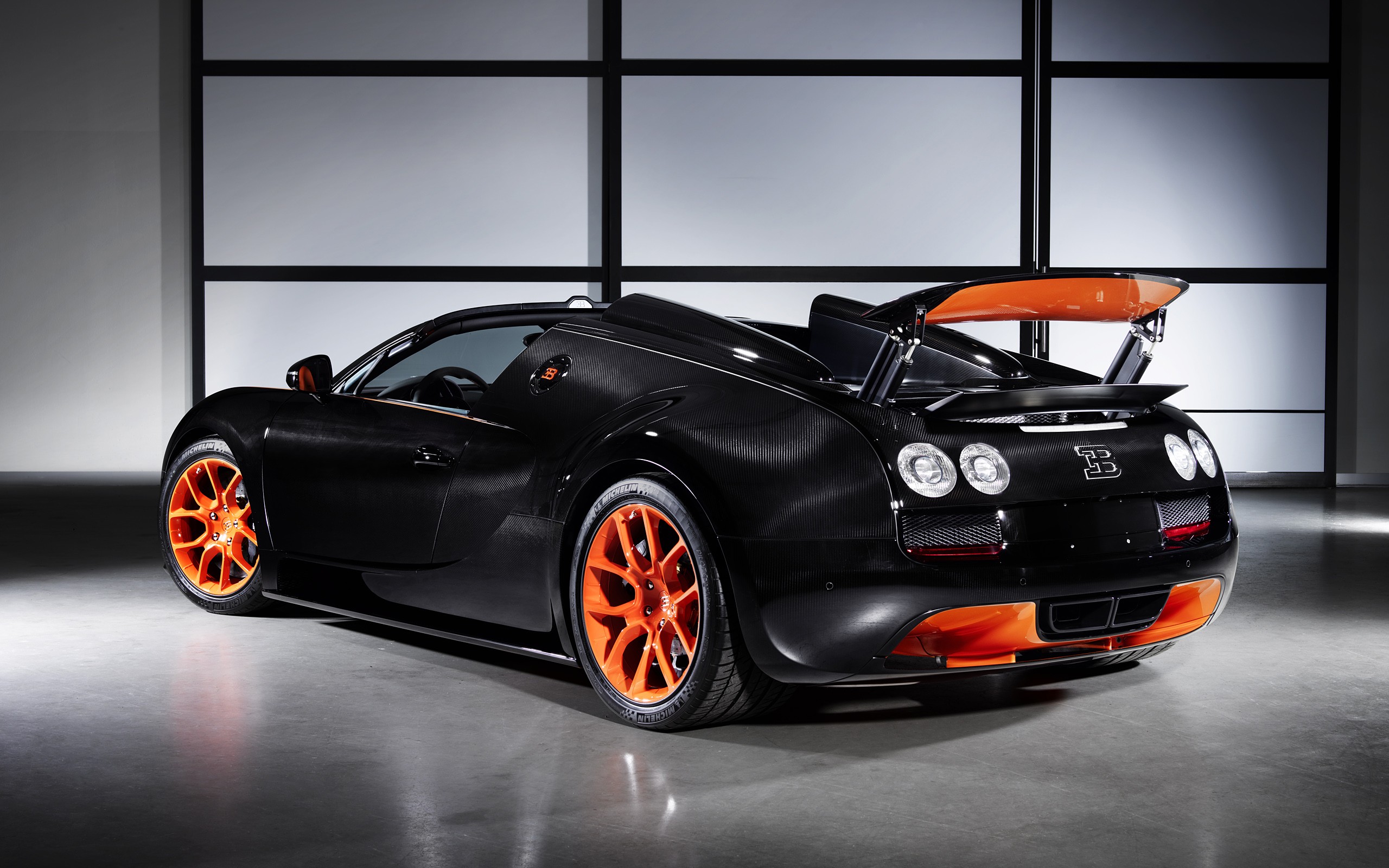 Bugatti Veyron Grand Sport Vitesse, Car, Garages Wallpaper