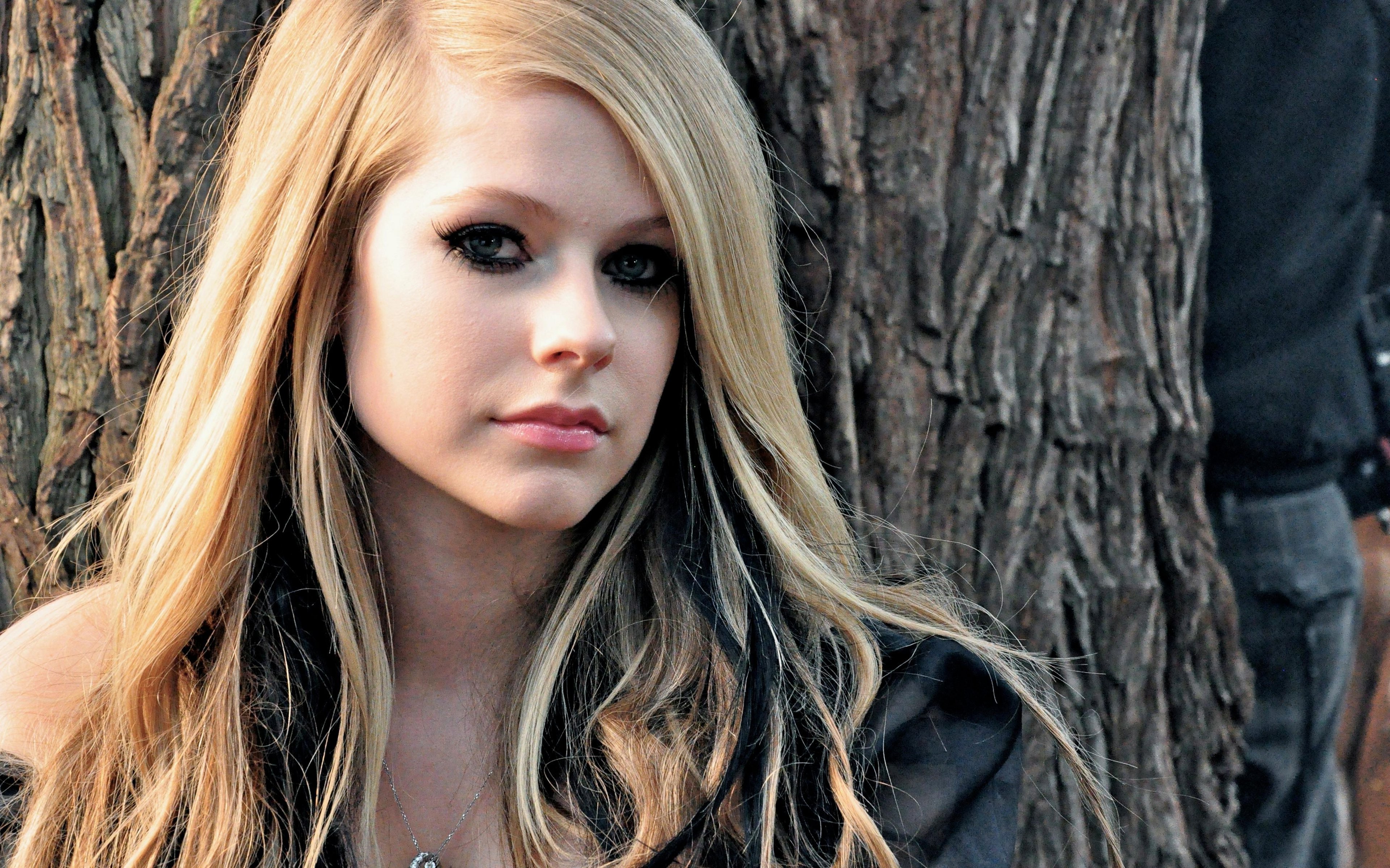 Avril Lavigne, Singer Wallpaper