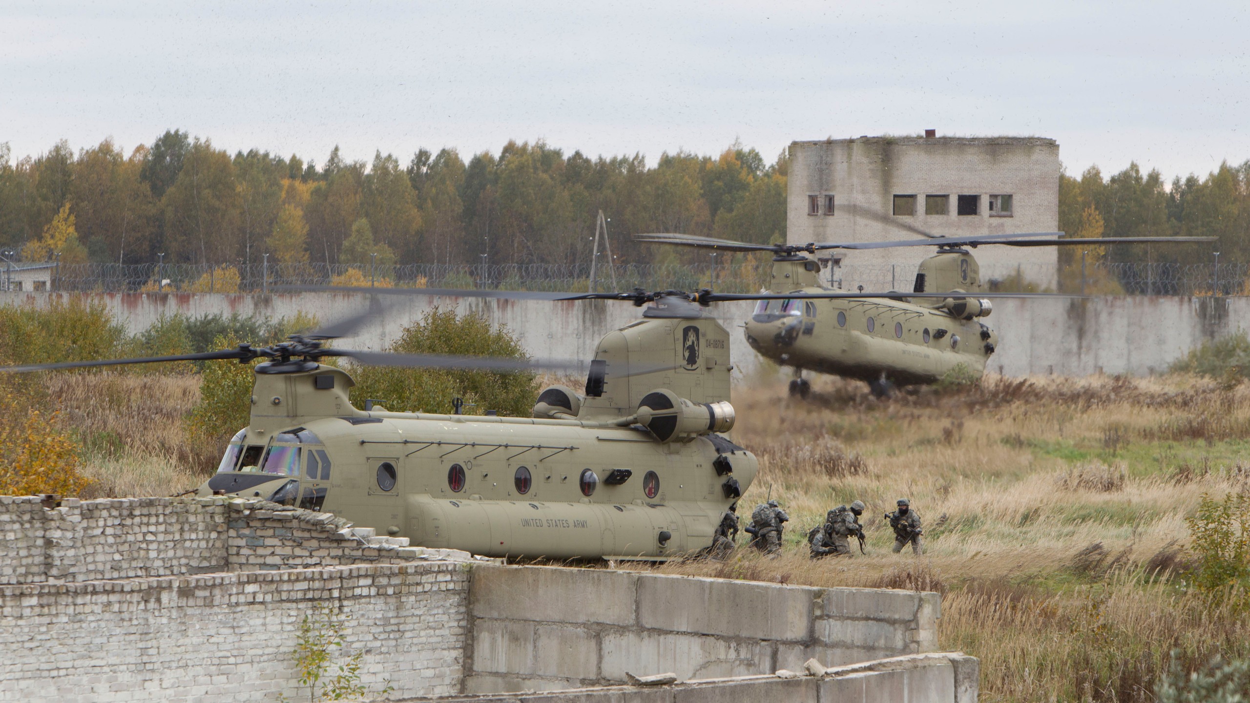 military, Helicopters, Soldier, Boeing CH 47 Chinook, United States Army, Military Aircraft, Estonia, Prison Wallpaper