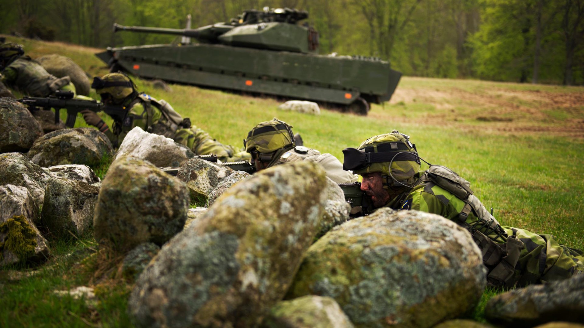 military  soldier  tank  swedish army  cv90  infantry