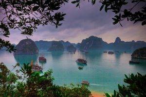 landscape, Ha Long Bay, Vietnam, Nature, Sea, Ship, Tropical, Beach, Island, Mountain, Sunrise, Trees, Morning