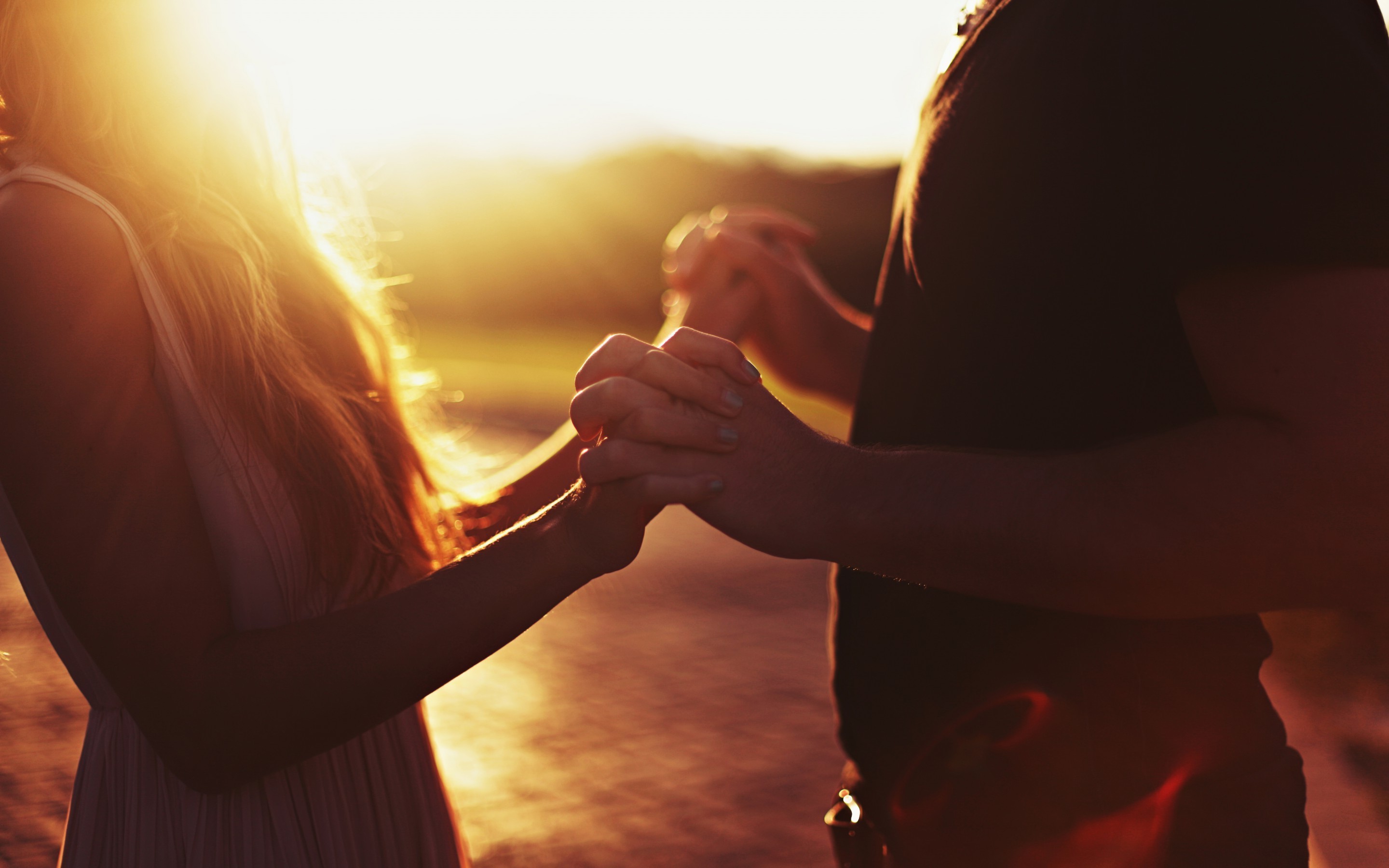 holding Hands, Couple, Long Hair Wallpaper