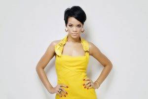 Rihanna, Yellow Dress